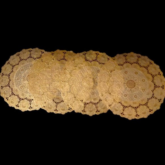 NEW Vintage Gold Metallic Vinyl Round Placemats Set of 4 - Picture 2 of 4